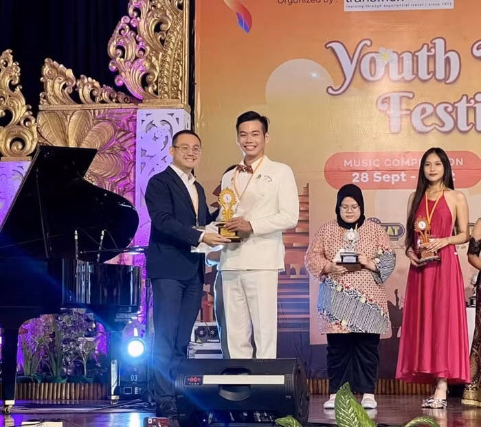 nghe si viet doat giai vang tai lien hoan nghe thuat chau a thai binh duong hinh 1