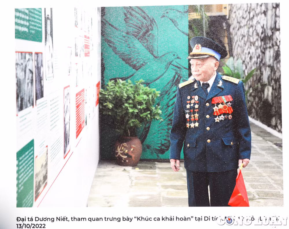 hoi uc thoi ky khang chien chong phap qua khong gian trung bay song hong cuon song hinh 8