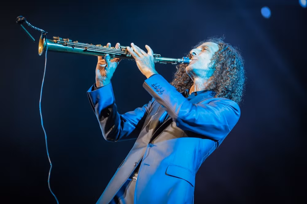 bao nhan dan moi huyen thoai saxophone kenny g ve viet nam bieu dien hinh 4