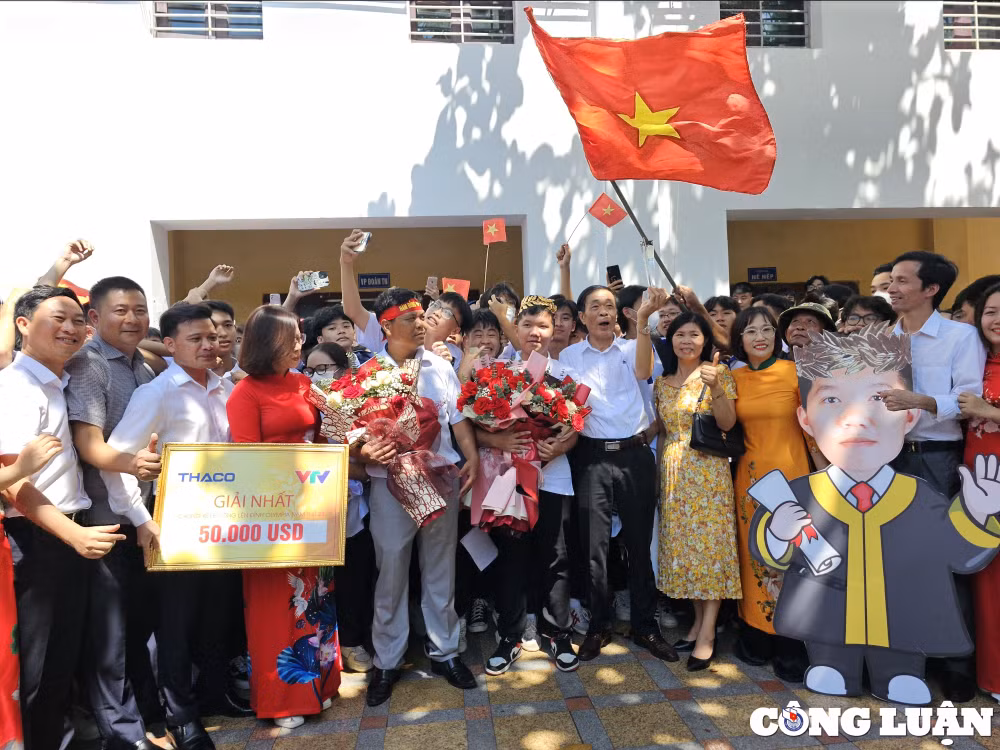 thanh hoa truong thpt ham rong chao don nha vo dich olympia 2023 hinh 10