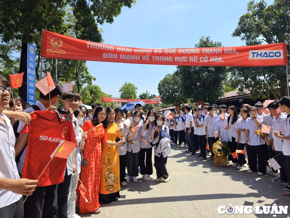 thanh hoa truong thpt ham rong chao don nha vo dich olympia 2023 hinh 2