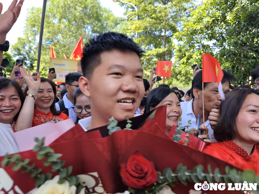 thanh hoa truong thpt ham rong chao don nha vo dich olympia 2023 hinh 7