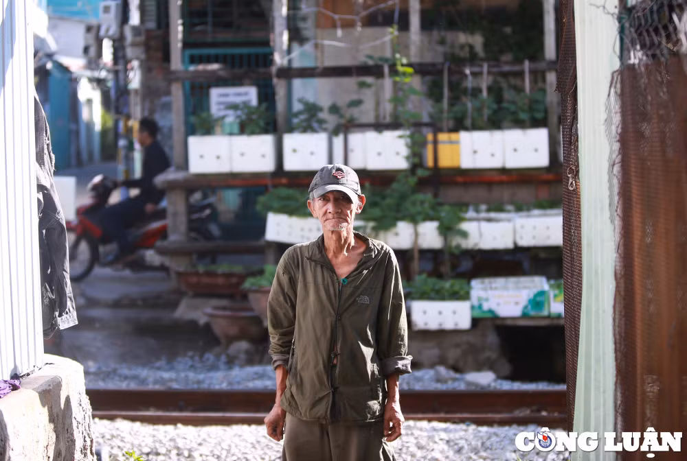 ong loi barie 21 nam tinh nguyen gac tau khong luong hinh 5