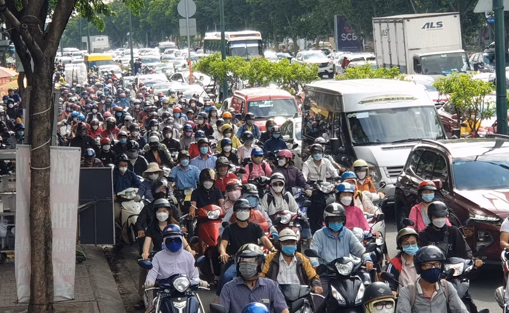 ha noi to chuc lai giao thong nut giao le duc tho ham nghi de giam un tac hinh 1