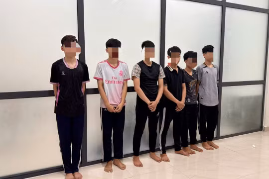 Khởi tố thiếu niên 14 tuổi cầm đầu nhóm vác hung khí chém người đi đường tại Đà Nẵng