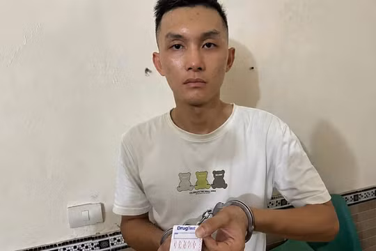 Khởi tố 17 đối tượng trong đường dây bán ma túy "cỏ" giao dịch 10 tỷ đồng cho học sinh, công nhân