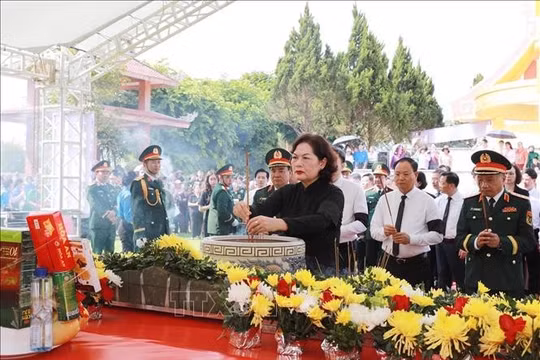 Lễ truy điệu và an táng 47 hài cốt liệt sĩ hy sinh năm 1951