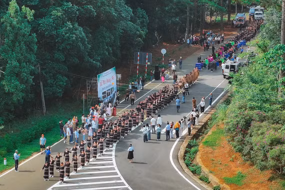 Quảng Ngãi: Tái hiện đậm nét, lan tỏa bản sắc đại ngàn qua lễ hội đường phố Măng Đen