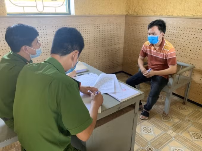 Đối tượng Nguyễn Tiến Sỹ tại Trại tạm giam, Công an tỉnh Quảng Bình