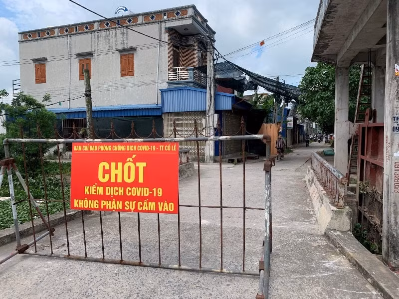 Từ 0h ngày 8/5, thực hiện giãn cách xã hội toàn bộ thị trấn Cổ Lễ. Ảnh: TL