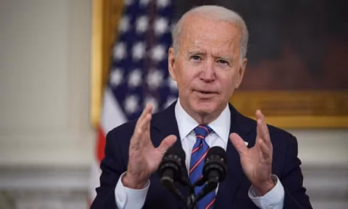 Tổng thống Joe Biden ủng hộ từ bỏ bảo vệ bản quyền sở hữu trí tuệ đối với vắc xin COVID-19 - Ảnh: AFP/Getty
