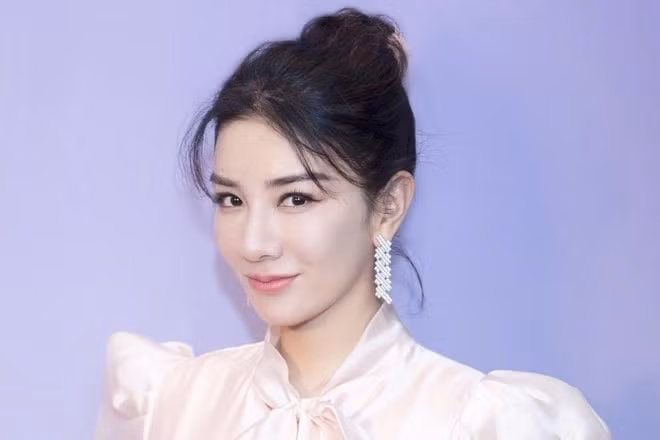 Cô giờ đây đang chật vật tìm lại danh tiếng đã mất.
