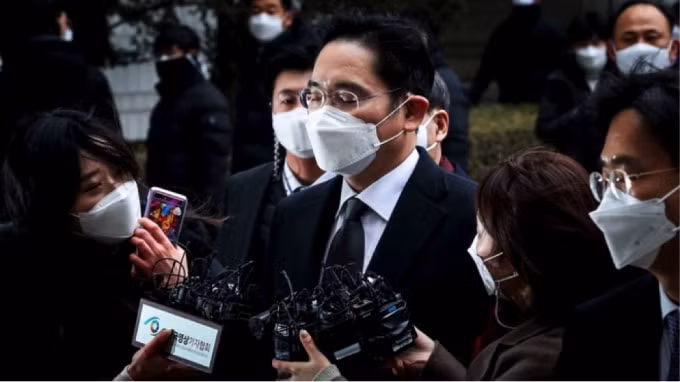Hồi tháng 1 năm nay, Tòa án Cấp cao Seoul phạt ông Lee 2,5 năm tù giam vì tội hối lộ. Ảnh: Getty.