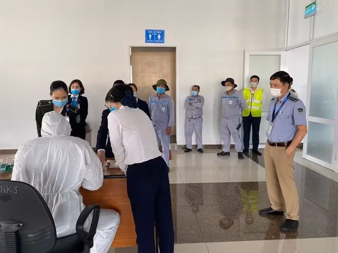 Có tất cả 39 người làm việc tại sân bay liên quan đến nữ nhân viên khách sạn Phú An, quận Hải Châu (TP. Đà Nẵng) mắc Covid-19, đều có kết quả xét nghiệm âm tính. Ảnh: TL