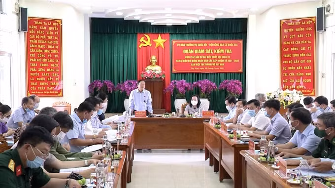 Đoàn giám sát, kiểm tra của Ủy ban Thường vụ Quốc hội và Hội đồng bầu cử quốc gia làm việc với thành phố Tuy Hòa, tỉnh Phú Yên.