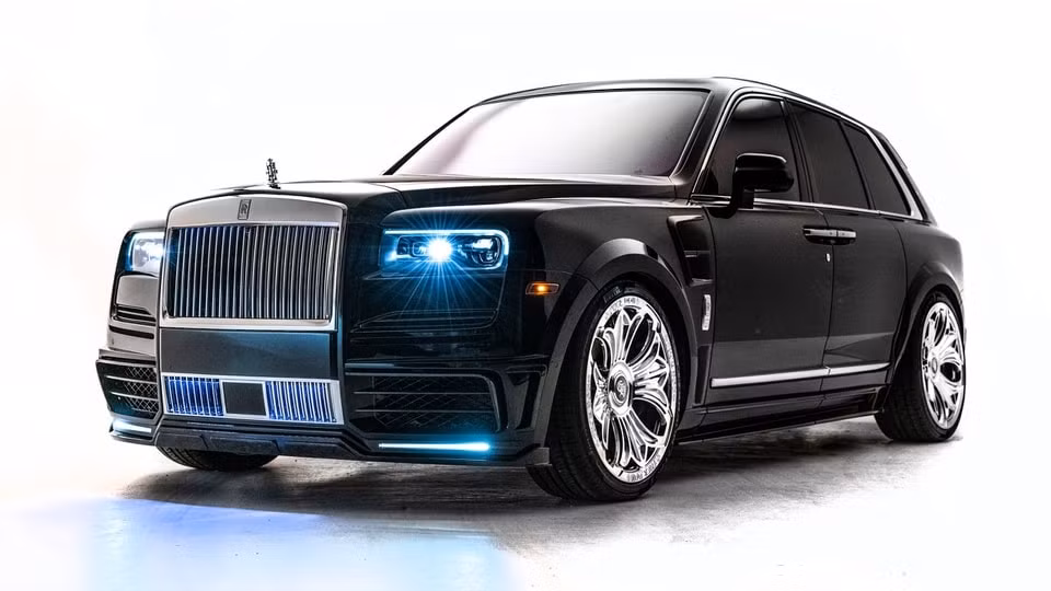Chiếc Rolls-Royce Cullinan của rapper Drake. Ảnh: Chrome Hearts