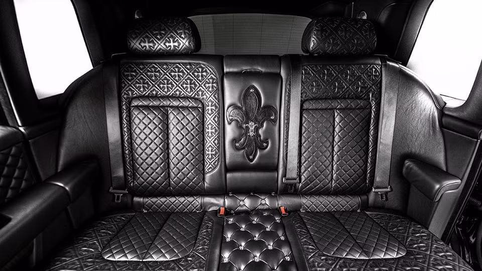 Chiếc Rolls-Royce Cullinan của rapper Drake. Ảnh: Chrome Hearts