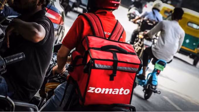 Zomato, kỳ lân giao đồ ăn trực tuyến của Ấn Độ, đã đệ trình dự thảo bản cáo bạch IPO với cơ quan quản lý chứng khoán của Ấn Độ. Các công ty công nghệ khác có thể sẽ nối gót Zamato. Ảnh: Rie Ishii.