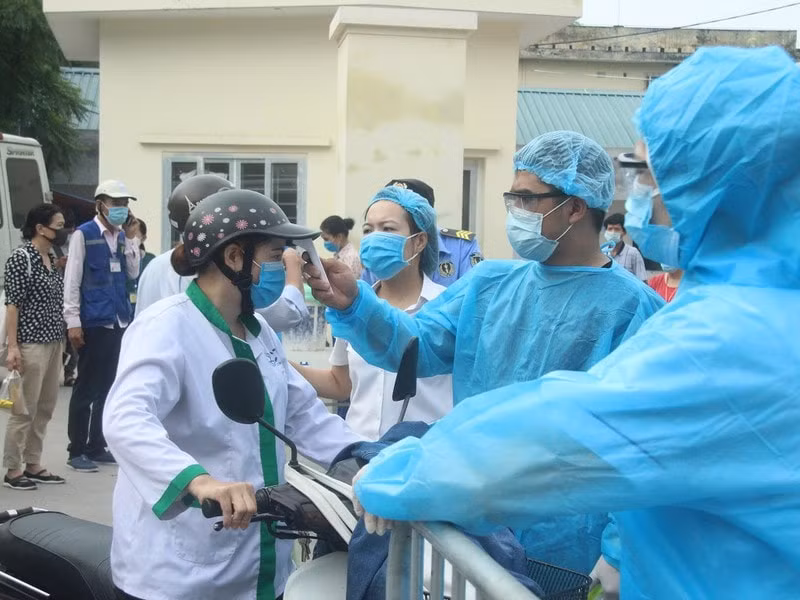 Phong tỏa Bệnh viện Phổi Lạng Sơn vì ca dương tính Covid-19. Ảnh: TL