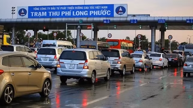 Trạm thu phí Long Phước thuộc tuyến cao tốc TP. Hồ Chí Minh - Long Thành - Dầu Giây ùn tắc nghiêm trọng từ km3 - km11+115.