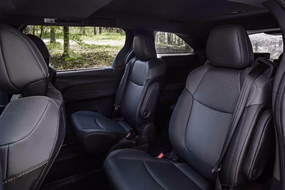 Toyota Sienna Woodland Special Edition. Ảnh: Toyota
