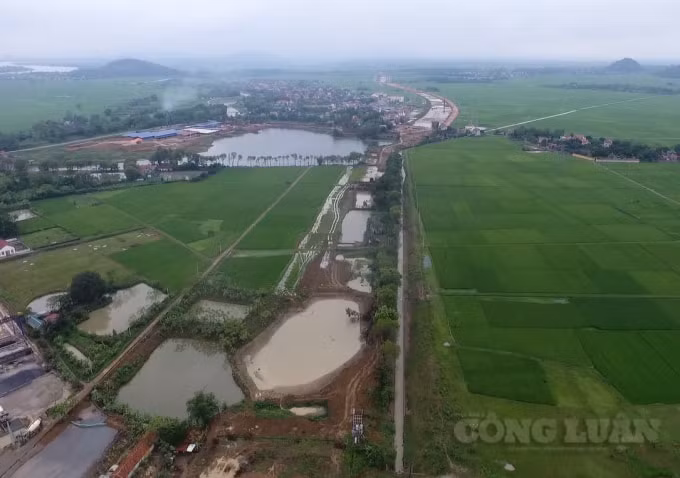 Gói thầu 13-XL của dự án có chiều dài 10,4 km sẽ xây dựng 3 cầu lớn trong đó có 2 cây cầu vượt và 1 hầm chui dân sinh đi qua các huyện Hà Trung, Vĩnh Lộc, Yên Định và Thiệu Hóa (Thanh Hóa)