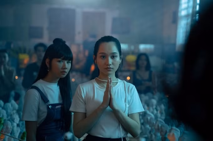 Phim để nhân vật kể lể nhiều mà thiếu đi các yếu tố mô tả vốn là một thế mạnh rất cần khai thác của điện ảnh.