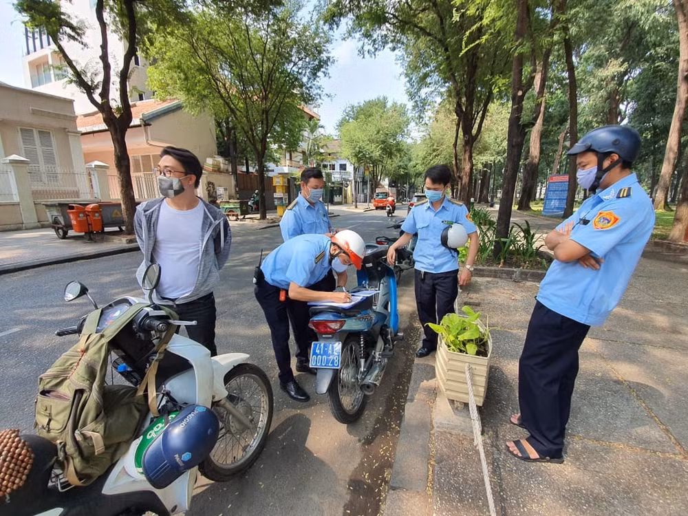 Thanh Hóa xử phạt 19 triệu đồng 15 người ở Sầm Sơn không tuân thủ quy định phòng dịch. Ảnh: minh họa
