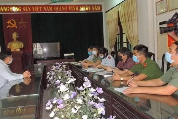 Cơ quan chức năng tỉnh Hà Nam làm việc với anh T.V.T.