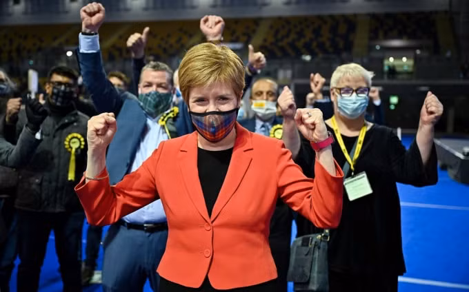 Đảng của Bộ trưởng thứ nhất của Scotland Nicola Sturgeon giành chiến thắng thứ 4 liên tiếp tại cuộc bầu cử Quốc hội Scotland - Ảnh: Getty