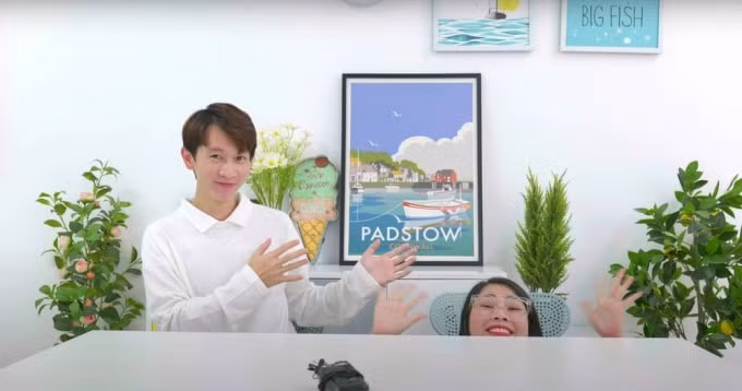Đặc biệt, cô xuất hiện trong vai trò khách mời đặc biệt, cùng tên gọi khác là 