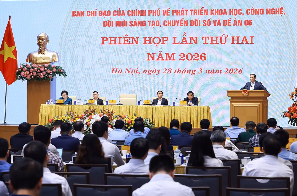 Thủ tướng: Tập trung phát triển công nghệ chiến lược; phấn đấu phủ sóng 5G trên toàn quốc- Ảnh 2.