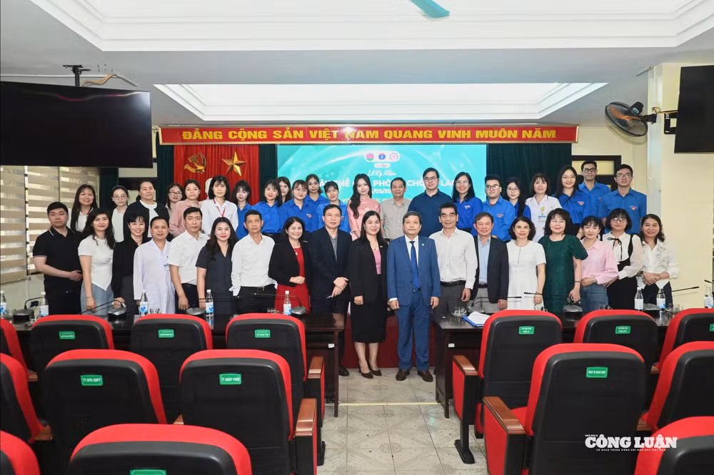 z7652259813604_911a8460dcd2fbf2ba80bcde8bb9766f.jpg