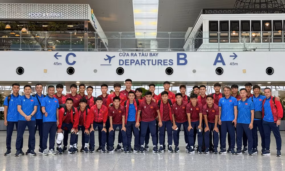 Đội tuyển U23 Việt Nam đã lên đường sang Trung Quốc du đấu.