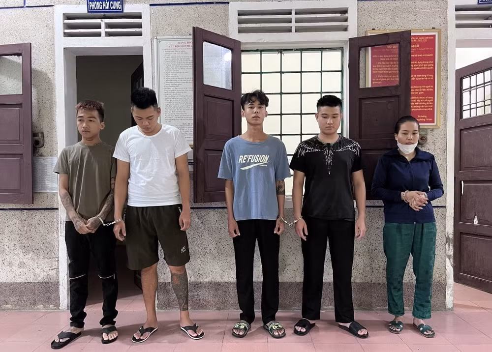 bat 6 doi tuong chem thue nguoi dan ong mang quoc tich my hinh 1