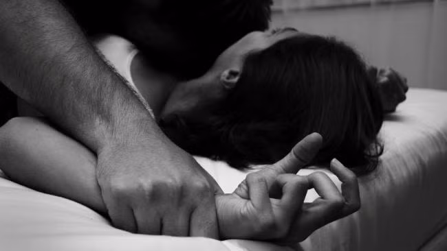 mot nam thanh nien o quang binh bi nguoi yeu bo vi nghien sex hinh 1