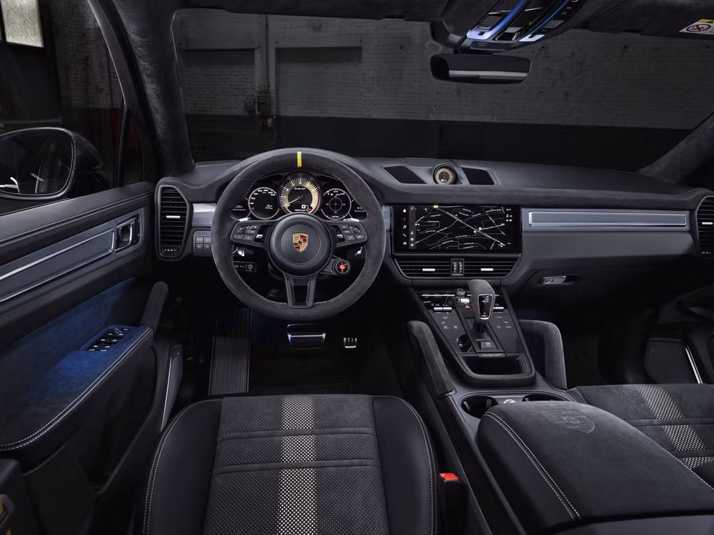 Cayenne Turbo GT 2022. Ảnh: Carscoops