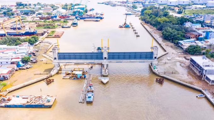 Cống ngăn triều Phú Xuân, quận 7, TP. HCM