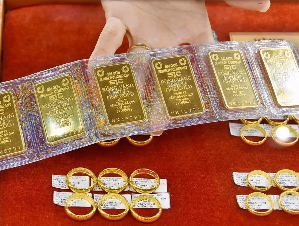gia vang sjc tang chong mat ngan hang nha nuoc giam khoi luong dau thau hinh 1