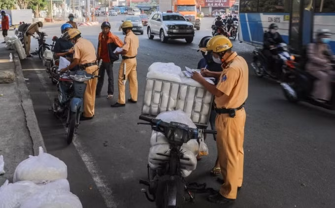 ha noi thi diem doi xe may cu lay xe moi tu ngay 12 11 hinh 1