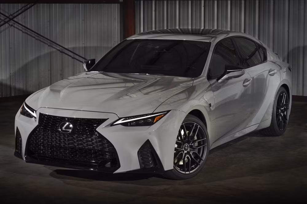 Lexus IS 500 F Sport Performance Launch Edition được sản xuất giới hạn 500 chiếc. Ảnh: Lexus