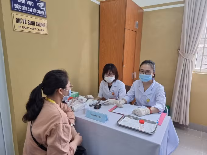 Hiện nay công tác phòng chống dịch COVID-19 đang có nhiều dấu hiệu tích cực (ảnh TL).