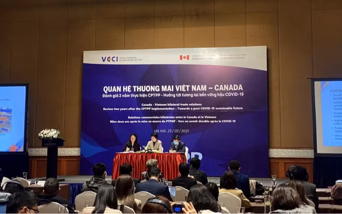 Các diễn giả tham gia chia sẻ tại Hội thảo. Ảnh:Phương Chi