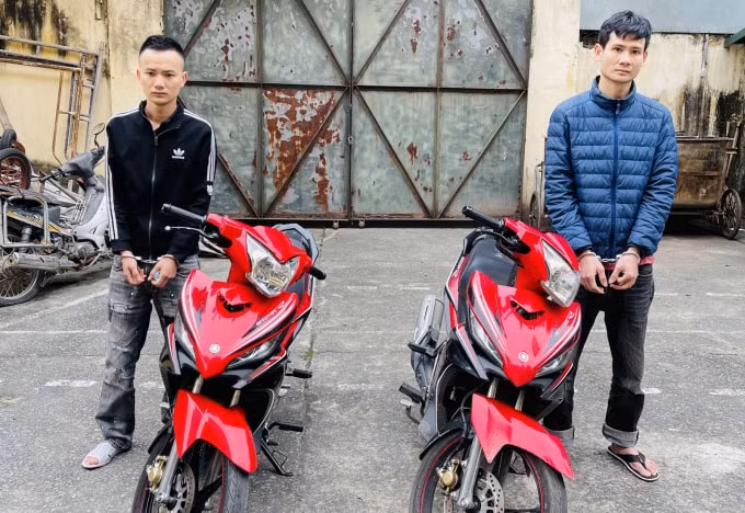 2 đối tượng Lại Văn Đức và Kim Hữu Mạnh cùng các phương tiện gây án