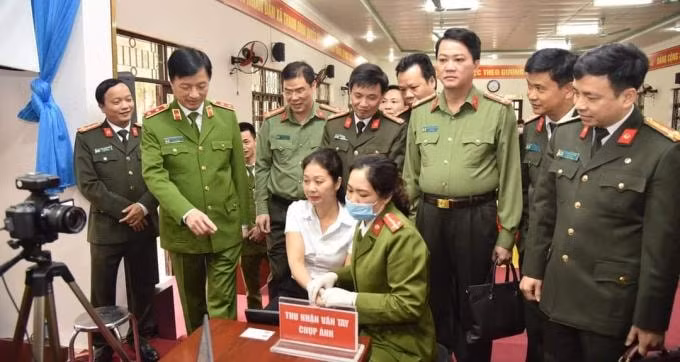 Đồng chí Thứ trưởng Nguyễn Duy Ngọc đã trực tiếp kiểm tra quy trình cấp căn cước công dân tại Phú Thọ.