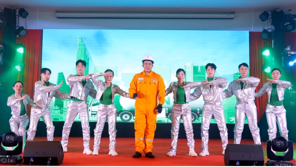 pv gas diem sang trong phong trao an toan ve sinh vien hinh 1