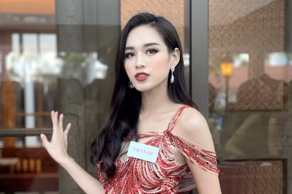 Hoa hậu Đỗ Thị Hà mắc COVID-19, tiếp tục ở lại Mỹ điều trị