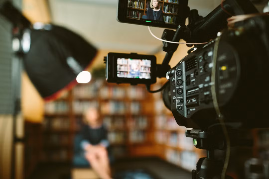 Báo chí cần cách kể chuyện mới trong thời đại video và AI
