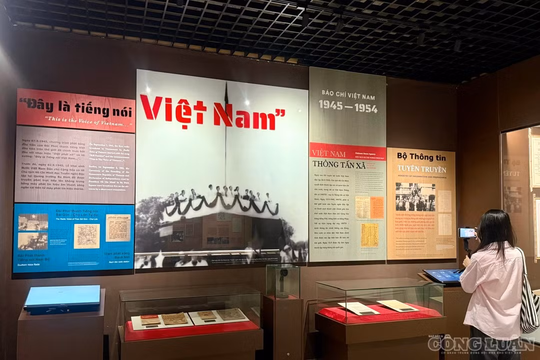 Qua những trang báo, thấy một Hà Nội ngày giải phóng