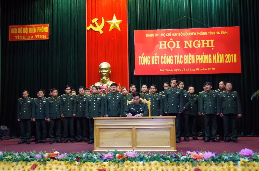 Các đơn vị ký kết giao ước thi đua với BCH năm 2019